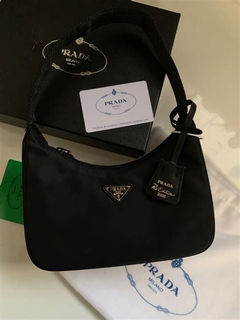 prada czarna torebka